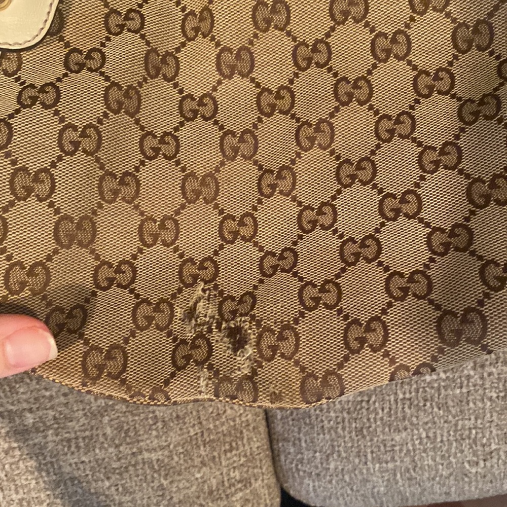 Gucci Handbag - Picture 3 of 10
